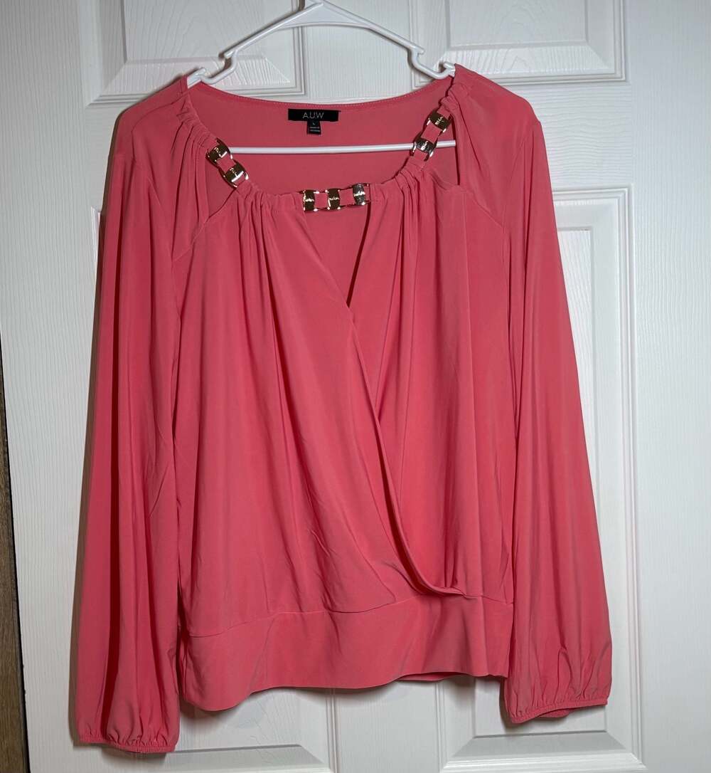A.U.W. Women Coral Long Sleeve Faux Wrap Blouse with Gold Tone Metal Chain Sz L